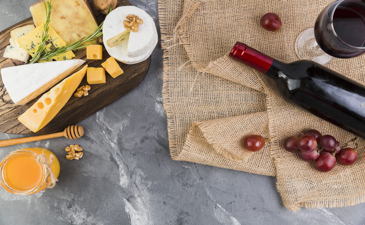 Por que harmonizar queijos e vinhos