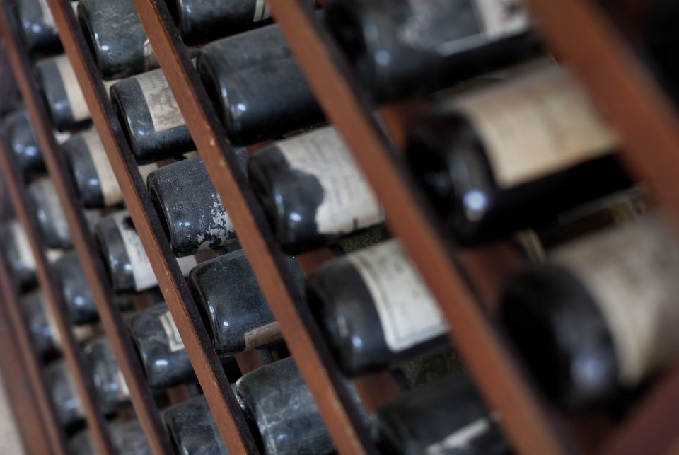 Vinho e Design: Quando o Rótulo Conta uma História - Elite Vinho