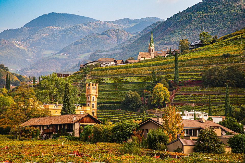 Castellblanc: A Celebração Espanhola em Cada Bolha